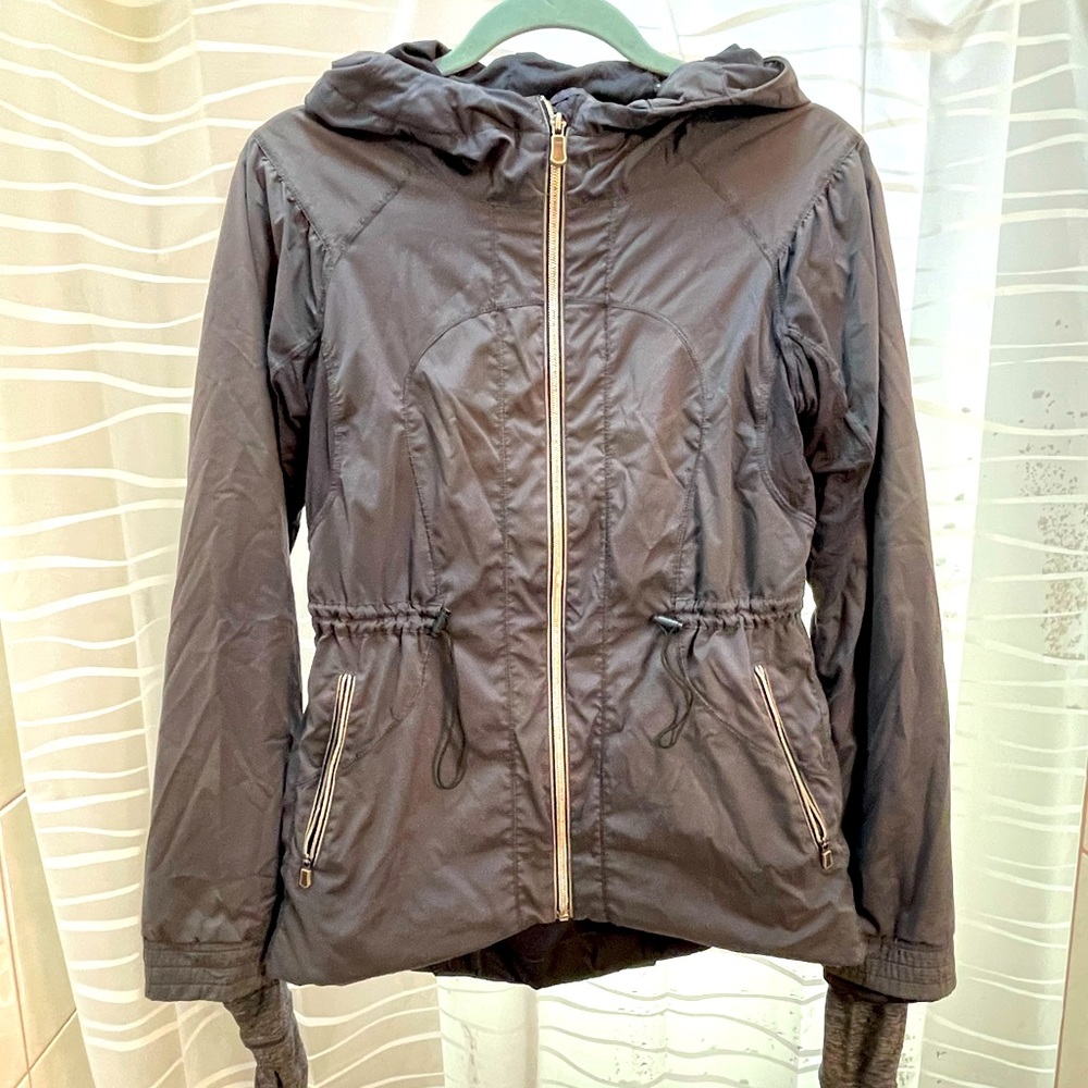 Lulu Lemon bubble back jacket
